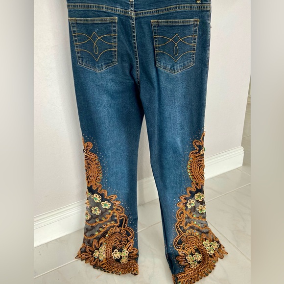 Vintage SASSY THAI embellished jean Stretchy denim and like new. Fabulous! - Picture 3 of 8